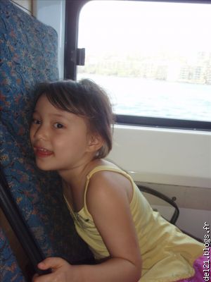 Sophia dans le Ferry